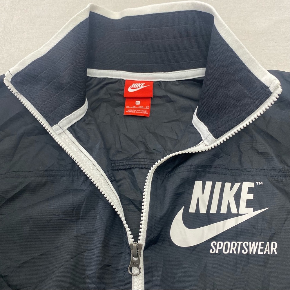 Nike Sportswear Women’s Track Jacket XS Black Windrunner Zip-Up (886946-010) - Picture 5 of 11